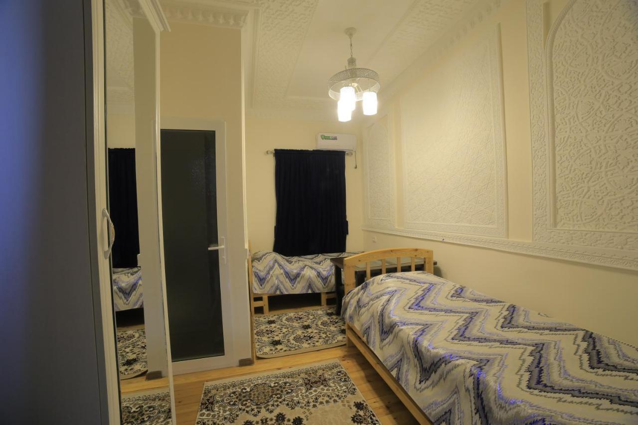 Hanifa Buchara Buitenkant foto