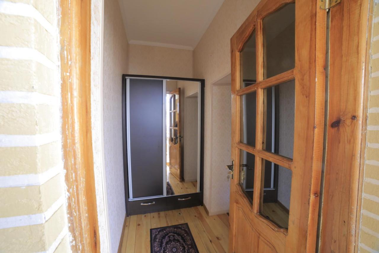 Hanifa Buchara Buitenkant foto