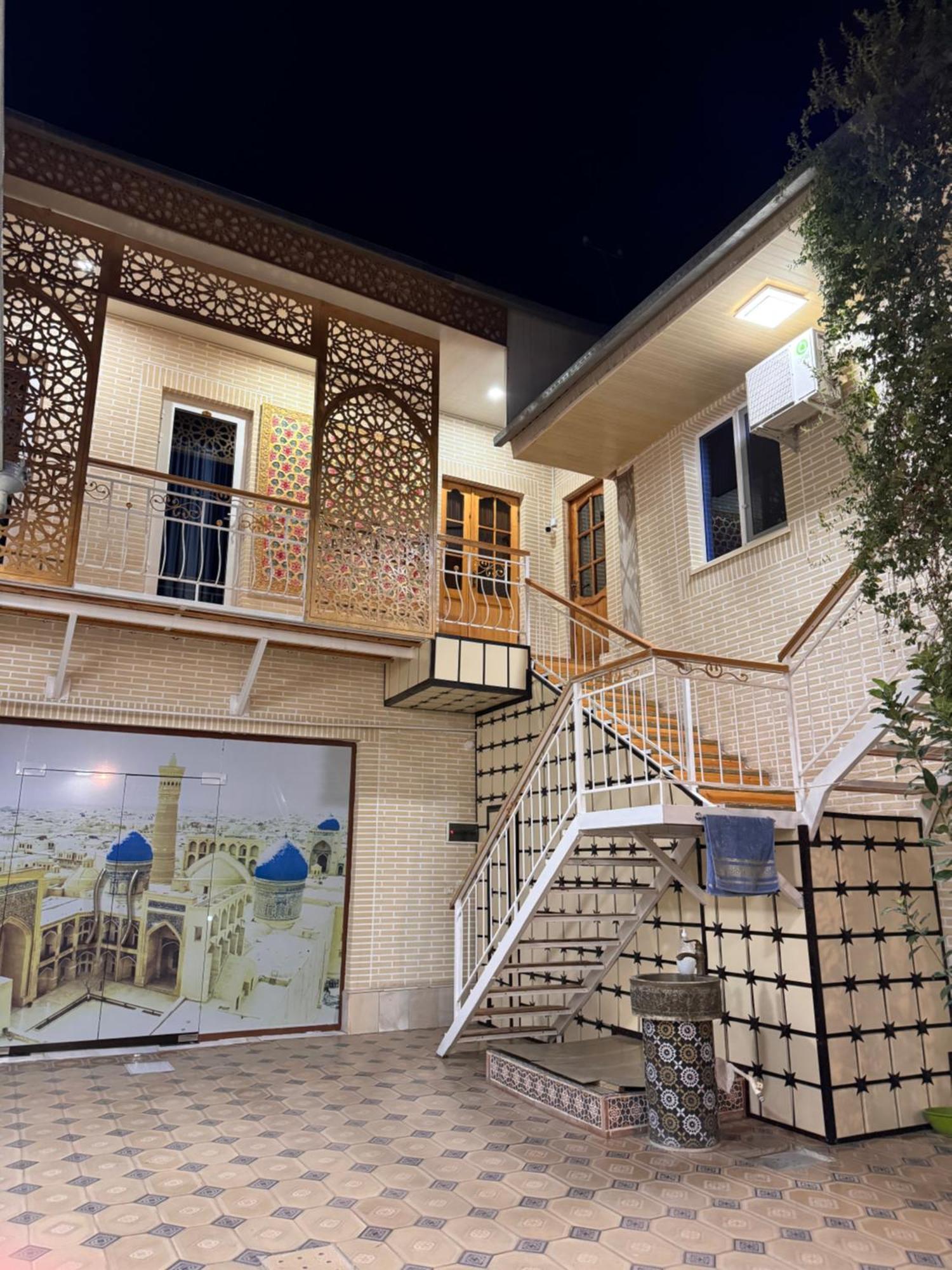 Hanifa Buchara Buitenkant foto